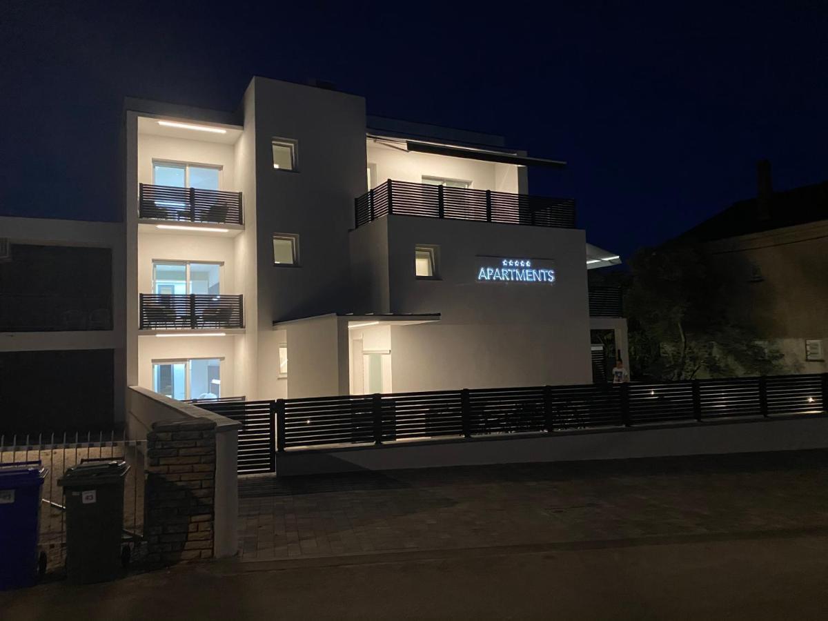 Apartmani Kumenat Biograd Na Moru Luaran gambar