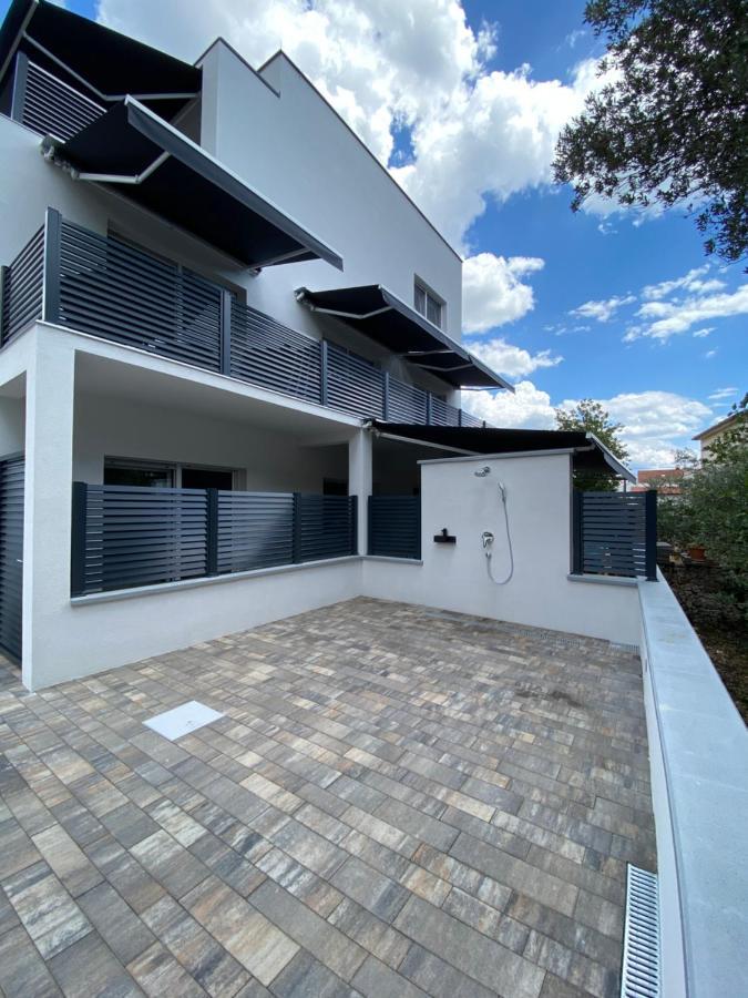 Apartmani Kumenat Biograd Na Moru Luaran gambar
