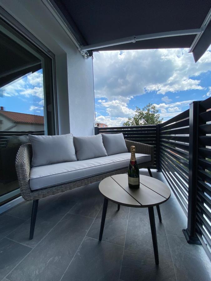 Apartmani Kumenat Biograd Na Moru Luaran gambar