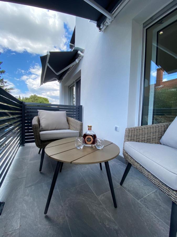 Apartmani Kumenat Biograd Na Moru Luaran gambar