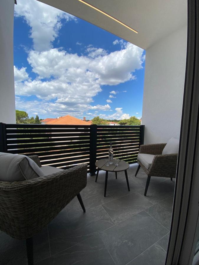Apartmani Kumenat Biograd Na Moru Luaran gambar