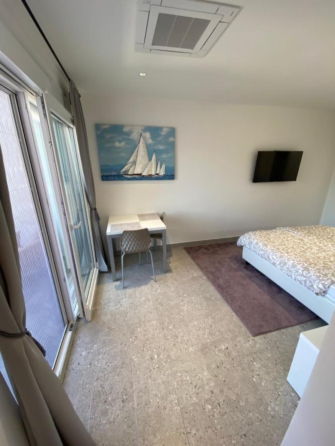 Apartmani Kumenat Biograd Na Moru Luaran gambar