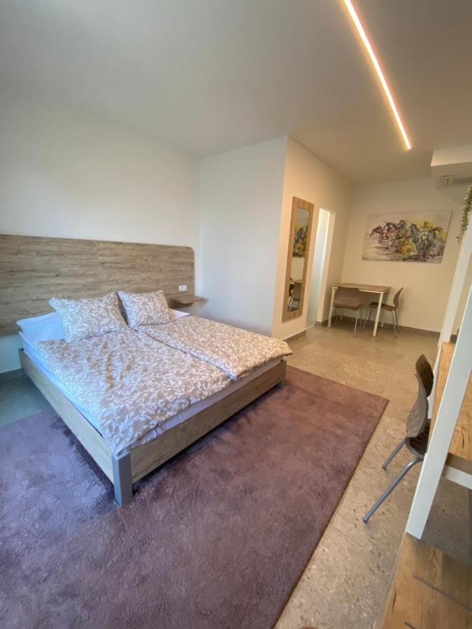 Apartmani Kumenat Biograd Na Moru Luaran gambar