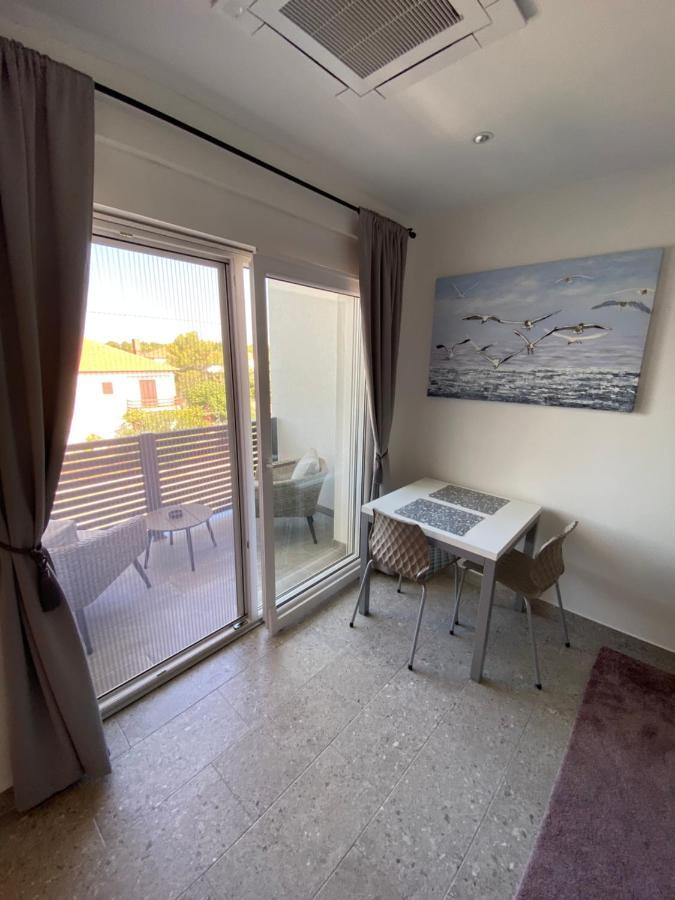 Apartmani Kumenat Biograd Na Moru Luaran gambar