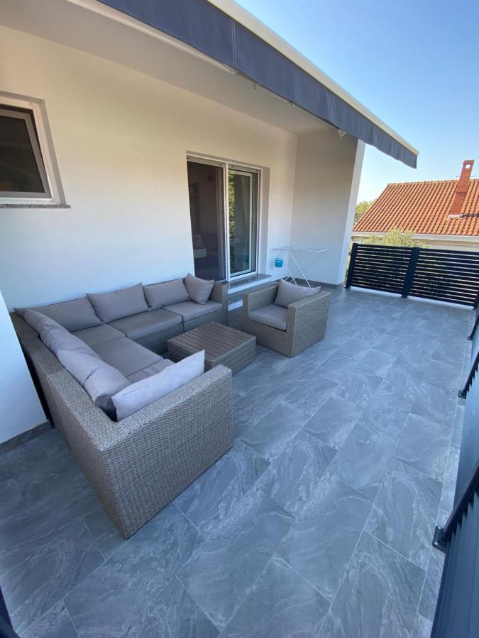 Apartmani Kumenat Biograd Na Moru Luaran gambar