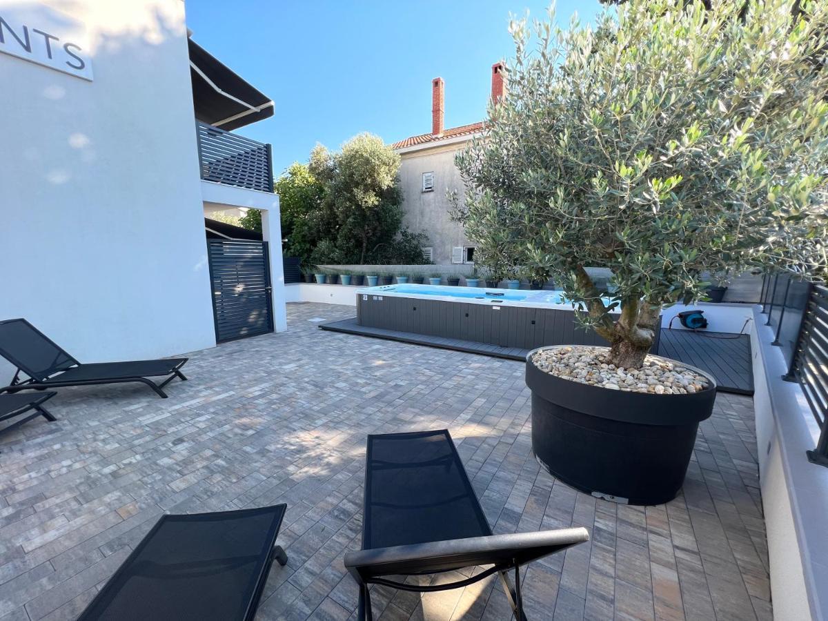 Apartmani Kumenat Biograd Na Moru Luaran gambar